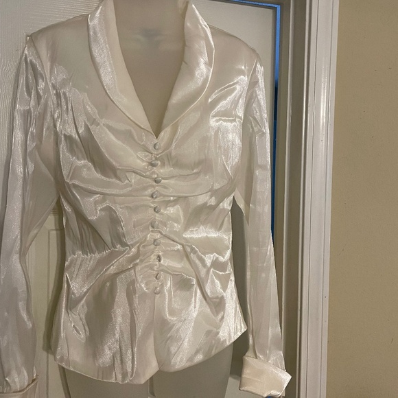 VINTAGE  DELARU UNIQUE WHITE BLOUSE, size 8,NWOT - Picture 1 of 8
